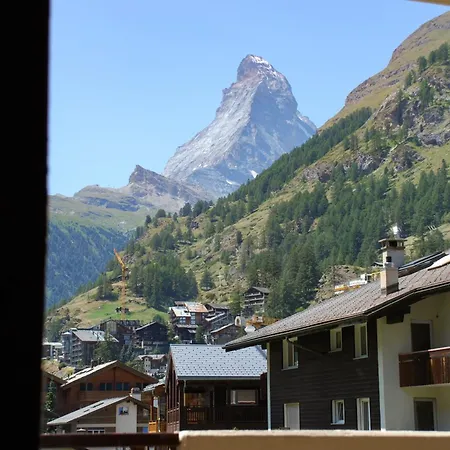 Matterhorn View Apartment, Two Bedrooms شقة *